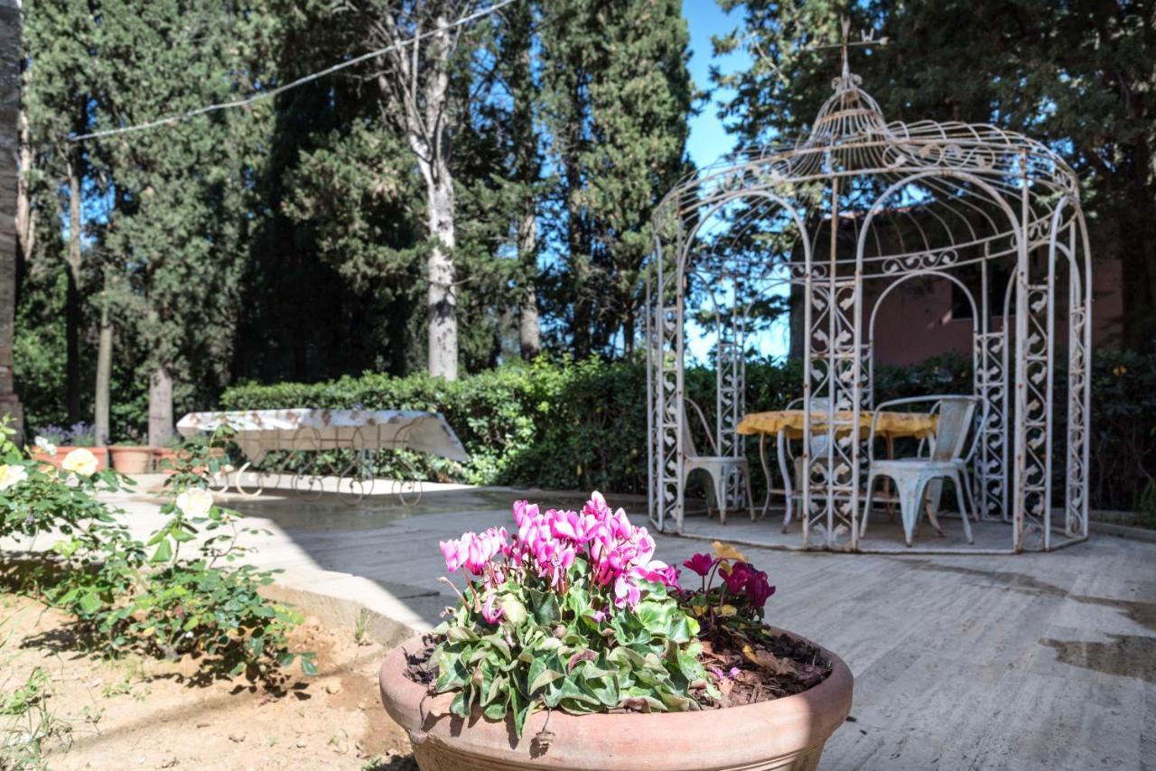 Casa Del Priore Usigliano Luaran gambar
