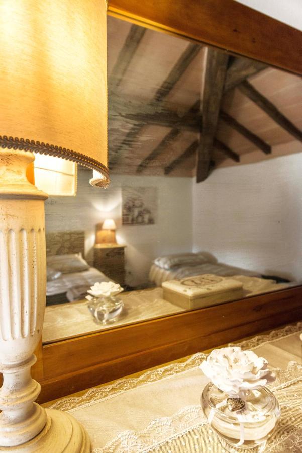 Casa Del Priore Usigliano Luaran gambar