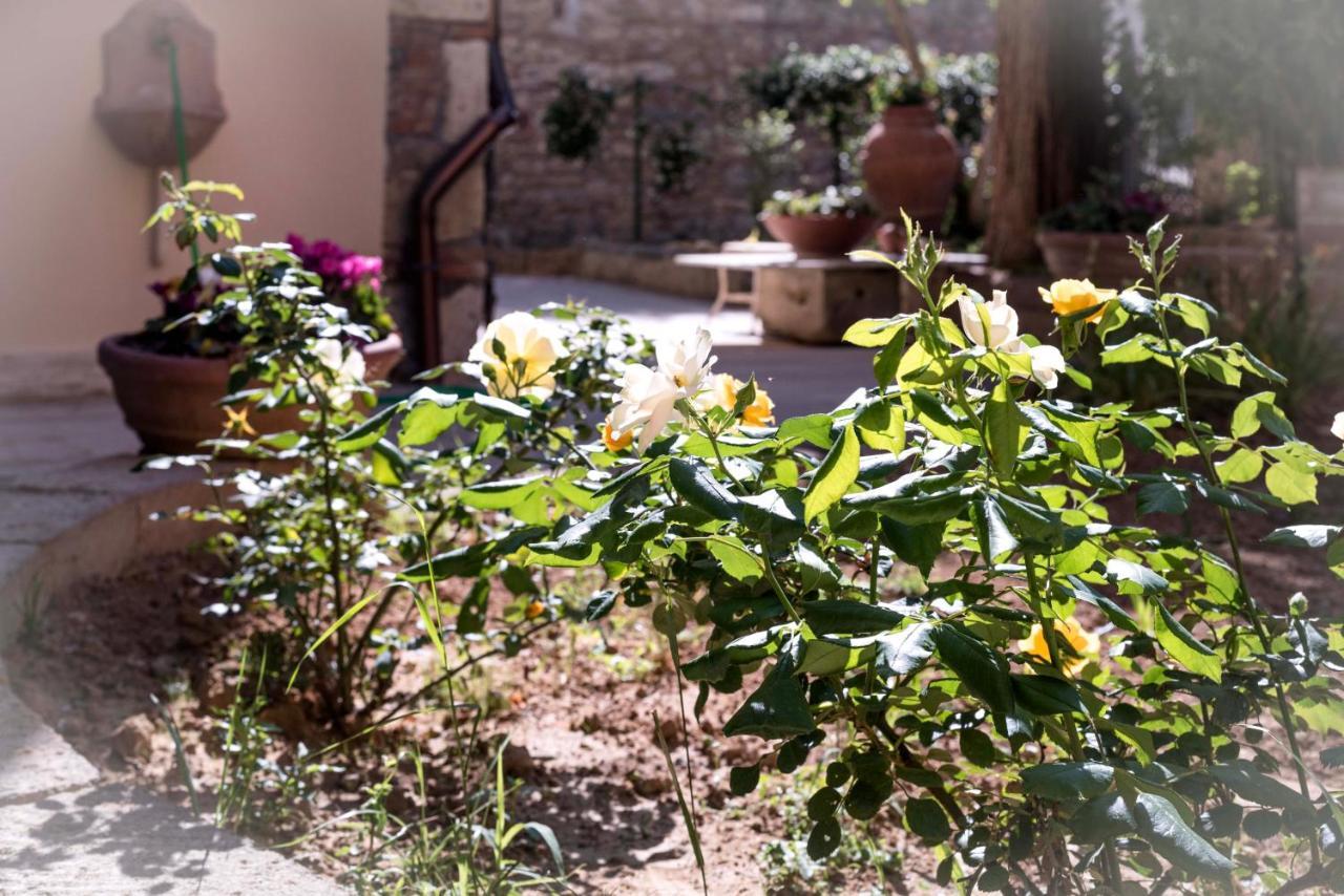 Casa Del Priore Usigliano Luaran gambar